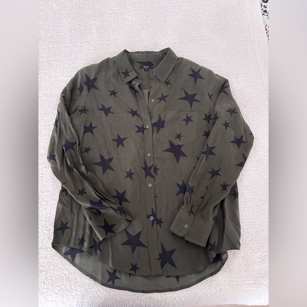 Rails Star Print Button Down Shirt in Olive Green (Size M)